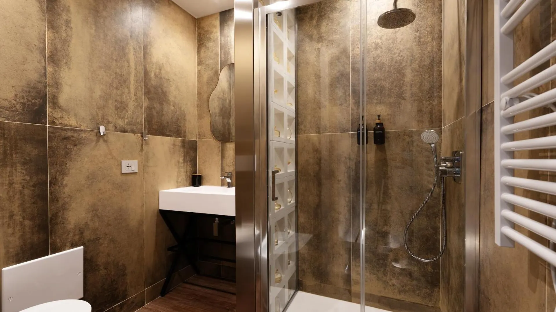 Holiday Lux Boutique Room カターニア イタリア